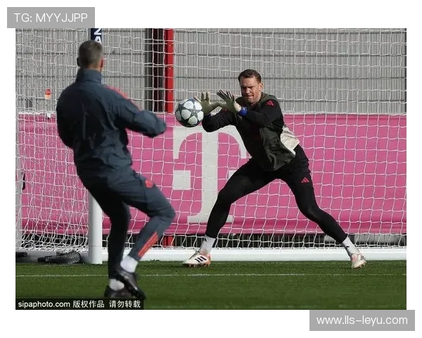 拜仁豪取16连胜迎战巴黎,诺伊尔8次扑救当选最佳 拜仁豪取16连胜迎战巴黎,诺伊尔8次扑救当选最佳